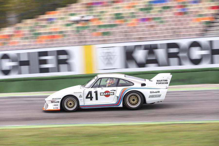  Porsche 935/77 Works 1977 года  (фото 5 из 26)